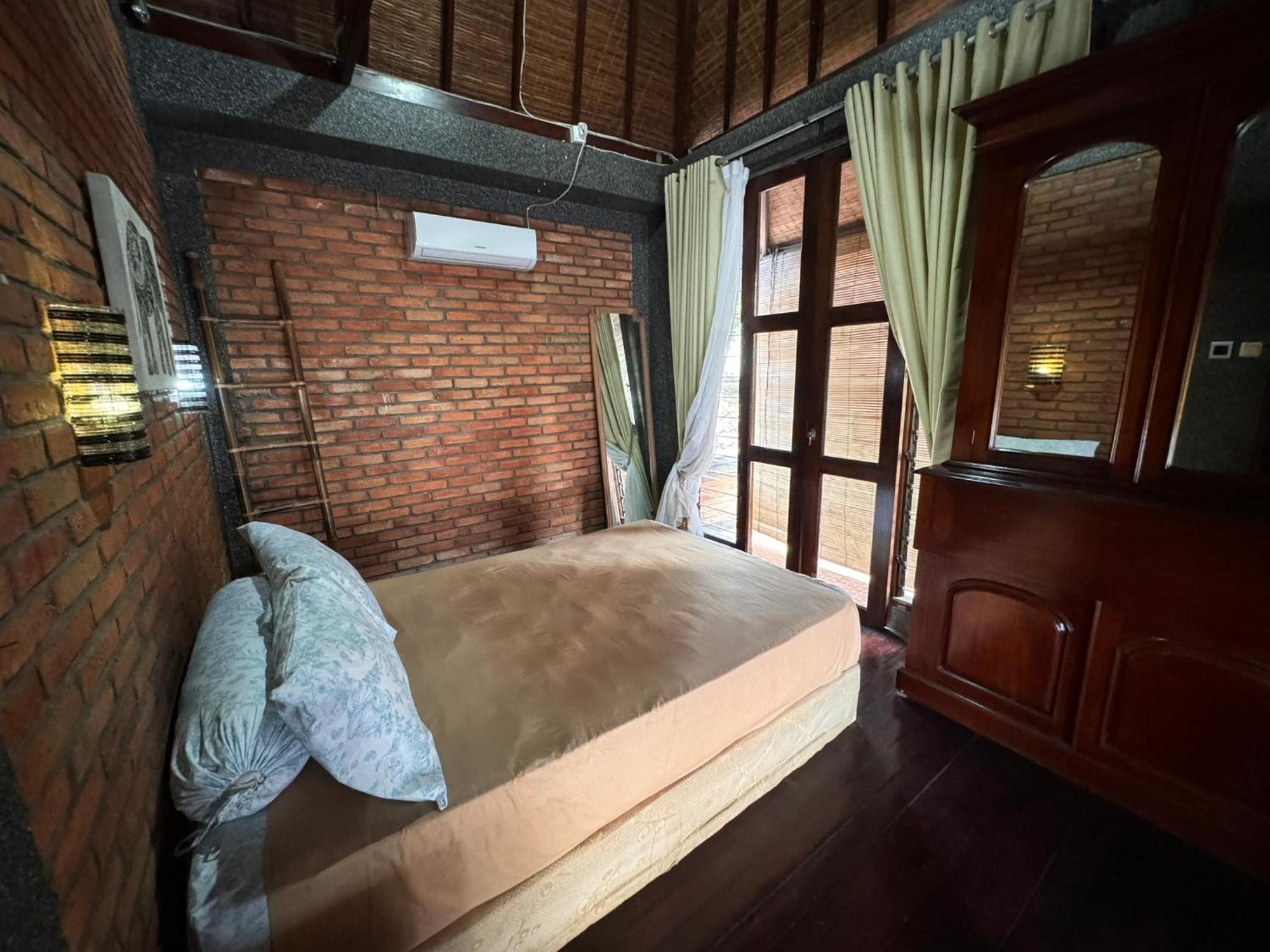 Giri Hill Homestay Нуса-Дуа Екстер'єр фото