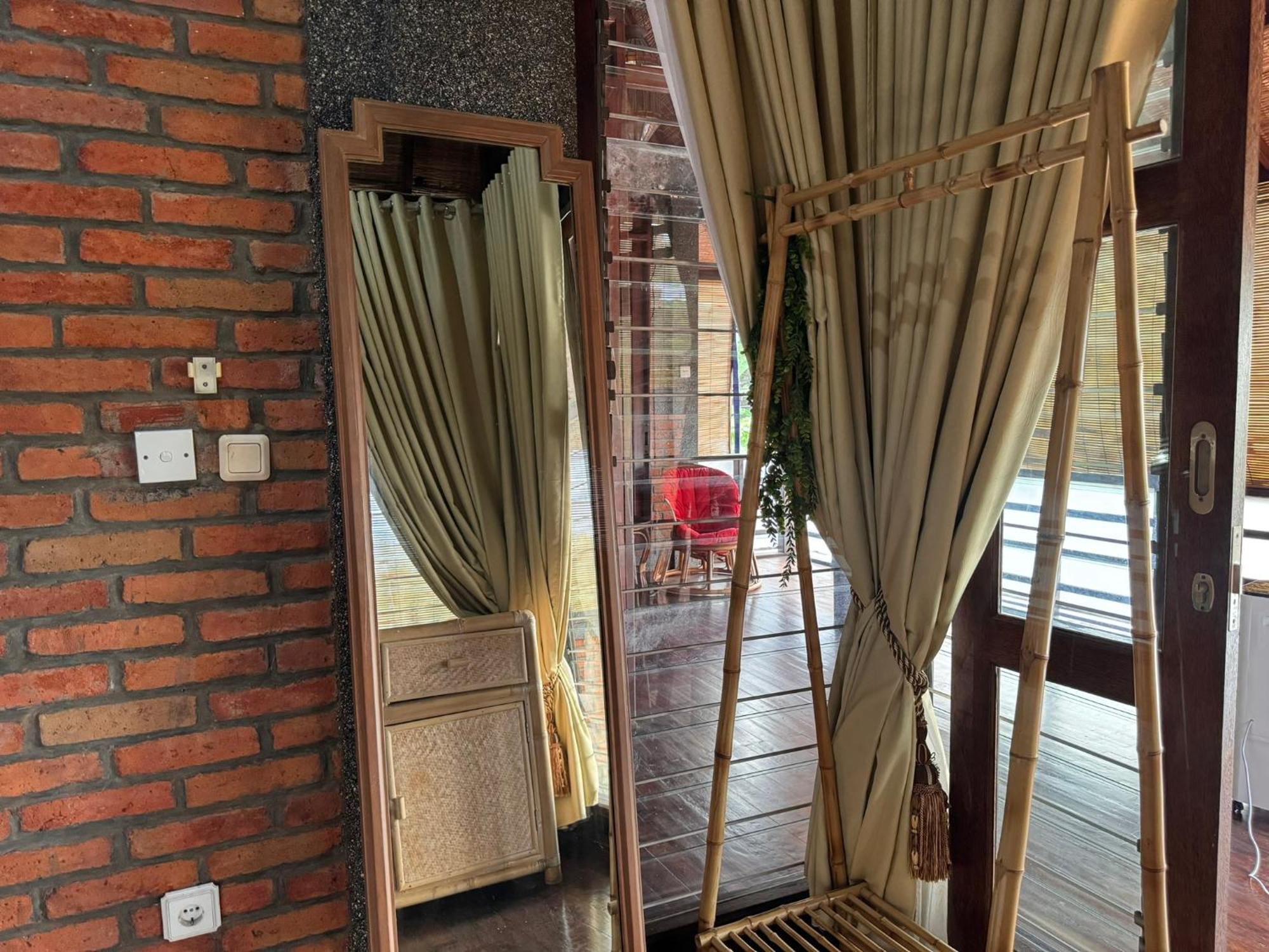 Giri Hill Homestay Нуса-Дуа Екстер'єр фото